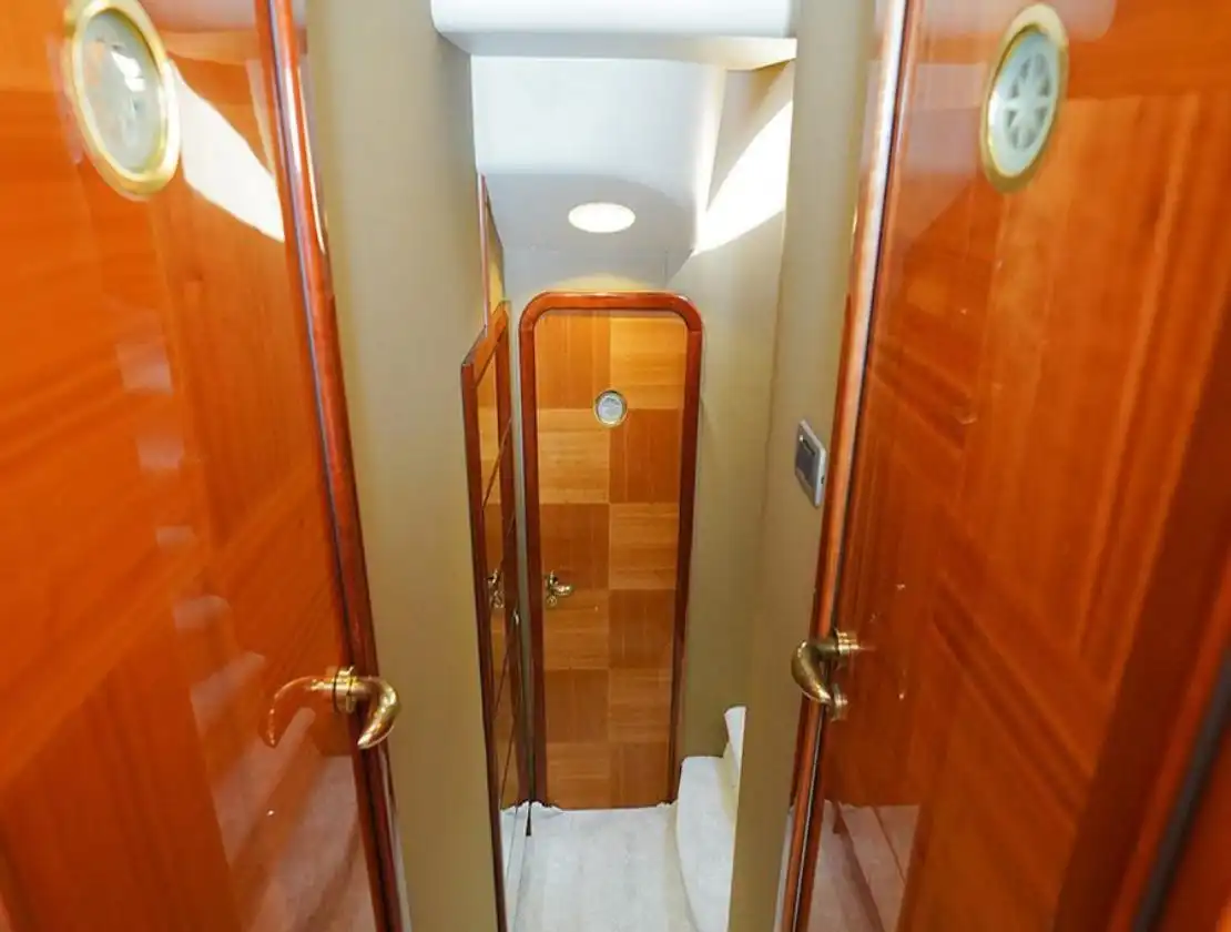 Antalya Yat Kiralama 19m Azimut 55 Fly